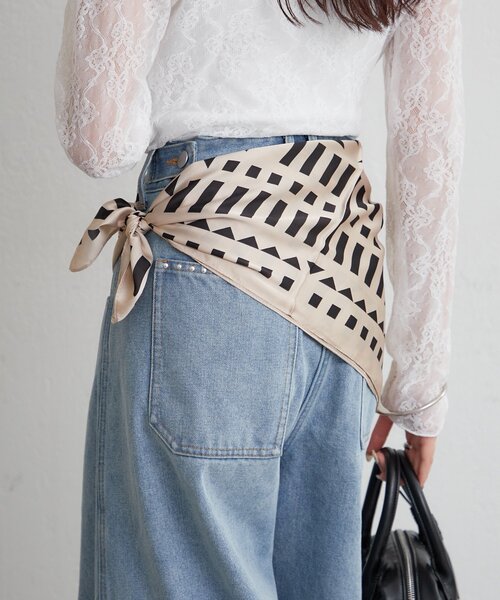 mystic（ミスティック）の「ジオメトリック柄 スカーフ（バンダナ/スカーフ・レディース・ベージュ・ONE SIZE）」の6枚目の写真