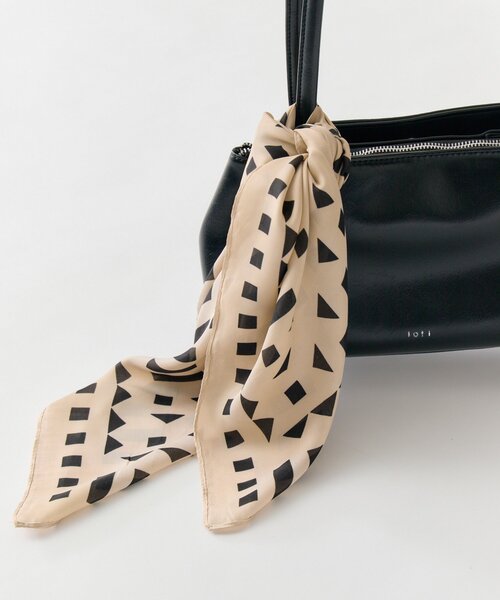 mystic（ミスティック）の「ジオメトリック柄 スカーフ（バンダナ/スカーフ・レディース・ベージュ・ONE SIZE）」の8枚目の写真