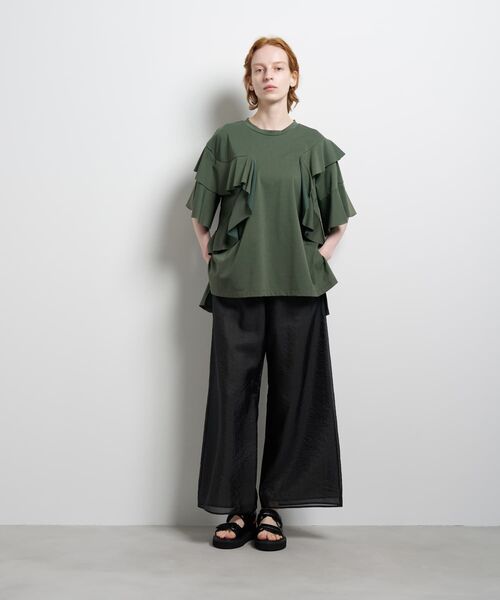 LANVIN en Bleu(ランバンオンブルー)の「アシンメフリルカットソー(Tシャツ/カットソー・レディース・ブラック/カーキ/オフホワイト・38)」の4枚目の写真
