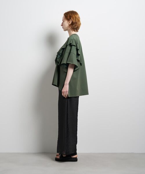 LANVIN en Bleu(ランバンオンブルー)の「アシンメフリルカットソー(Tシャツ/カットソー・レディース・ブラック/カーキ/オフホワイト・38)」の5枚目の写真
