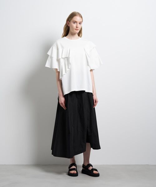 LANVIN en Bleu(ランバンオンブルー)の「アシンメフリルカットソー(Tシャツ/カットソー・レディース・ブラック/カーキ/オフホワイト・38)」の12枚目の写真