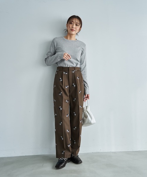 STYLE DELI（スタイルデリ）の「エンブロイダリータックパンツ（その他パンツ・レディース・グレー/ブラウン・02/01）」の7枚目の写真