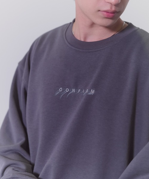 Confirm（コンファーム）の「『Confirm』 Logo Embroidery Crew Sweat / 『Confirm』ロゴ刺繍クルースウェット メンズ レディース ユニセックス（スウェット・メンズ・チャコールグレー/ブラック/スカイブルー・M/L）」の2枚目の写真