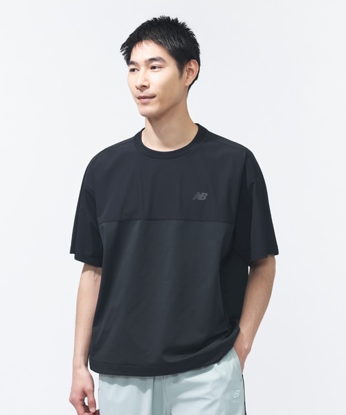 NEW BALANCE（ニューバランス）の「【別注】ニューバランス New Balance ファブリックコンビウーブンTシャツ 限定コラボ（Tシャツ/カットソー・メンズ・ブラック/グレー・M/L/LL/S/3L）」の2枚目の写真