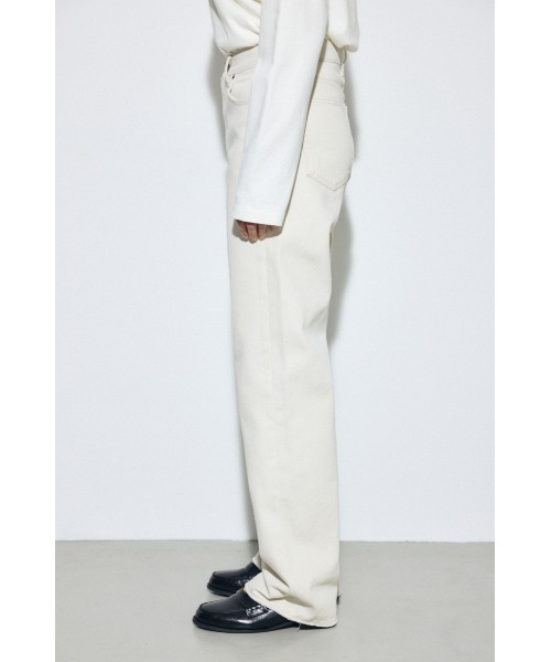 AZUL by moussy（アズールバイマウジー）の「AZUL DENIM ストレートデニム（デニムパンツ・レディース・アイボリー/ライトブルー・24inch/25inch/26inch/27inch）」の6枚目の写真