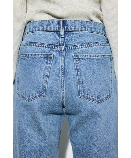 AZUL by moussy（アズールバイマウジー）の「AZUL DENIM ストレートデニム（デニムパンツ・レディース・アイボリー/ライトブルー・24inch/25inch/26inch/27inch）」の17枚目の写真