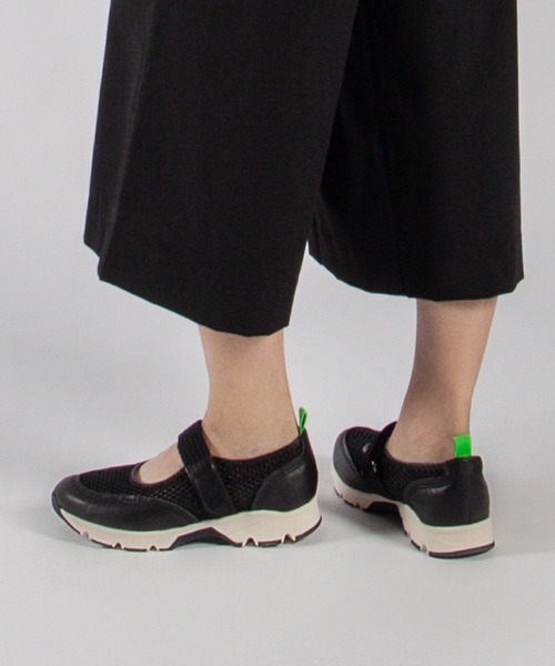 本革/軽量/170g】ストラップ付きメッシュスニーカー ALL BLACK