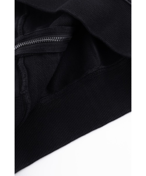 SUPPLIER(サプライヤー)の「ジップフーディ|Fire Tribal Leather Patch Zip Hoodie|SUPPLIER(パーカー・メンズ・グレー/ブラック・LARGE/X-LARGE/SMALL/MEDIUM/XX-LARGE)」の15枚目の写真