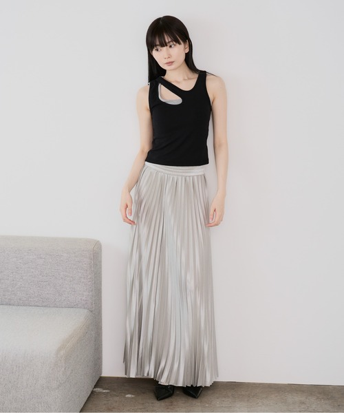 Siel(シエル)の「エアリープリーツスカート(スカート・レディース・ブラウン/ピンク/ベージュ/ネイビー/シルバー/ブラック・FREE)」の8枚目の写真