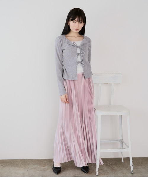 Siel(シエル)の「エアリープリーツスカート(スカート・レディース・ブラウン/ピンク/ベージュ/ネイビー/シルバー/ブラック・FREE)」の17枚目の写真