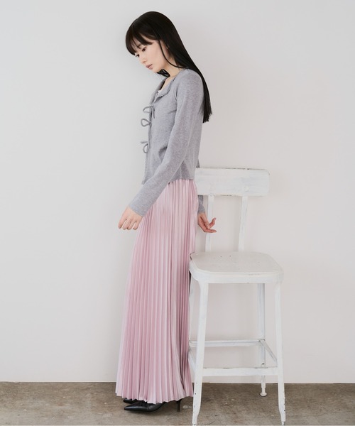 Siel(シエル)の「エアリープリーツスカート(スカート・レディース・ブラウン/ピンク/ベージュ/ネイビー/シルバー/ブラック・FREE)」の18枚目の写真