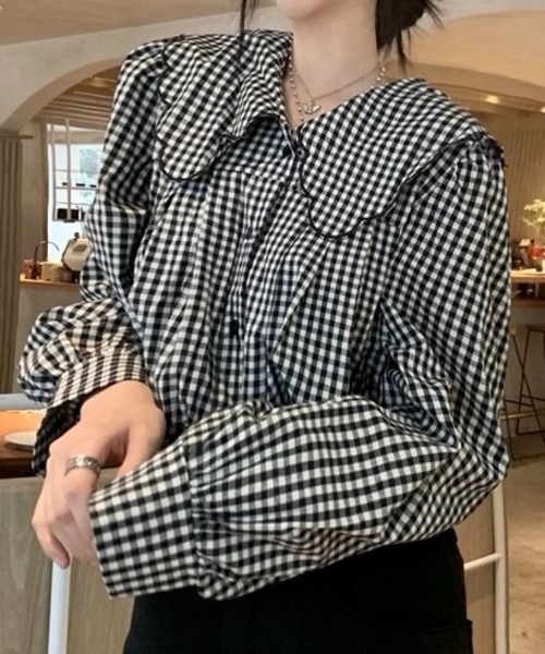 SHOUYO(ショウヨウ)の「ギンガムチェック ビッグフリル衿 長袖ブラウス(シャツ/ブラウス・レディース・ブラック・M)」の2枚目の写真