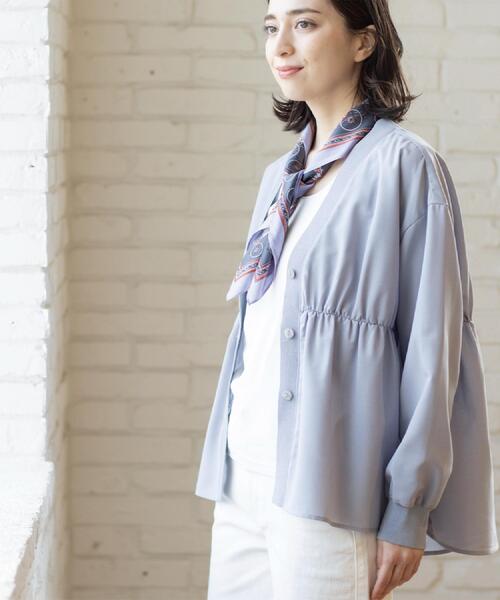 OPAQUE.CLIP（オペークドットクリップ）の「ブラウス風Vネックカーディガン【洗濯機OK】（カーディガン/ボレロ・レディース・ブラック/グレー/オフホワイト・40/38）」の16枚目の写真