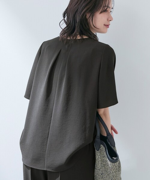 INDIVI（インディヴィ）の「【着る日傘】シフォンドッキングブラウス（シャツ/ブラウス・レディース・サックスブルー/ブラック/ライトグレー系5/ネイビー・38/36/40/03/19/15 /13/05）」の7枚目の写真