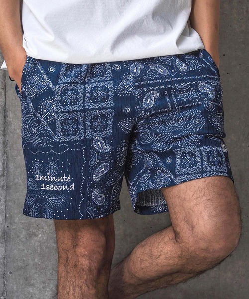 1minute 1second(ワンミニットワンセカンド)の「mp14695-bandana print shrink shorts ショートパンツ(1M26N160)(その他パンツ・メンズ・ブルー/ホワイト/ブラック・L/M/S/XL)」の3枚目の写真