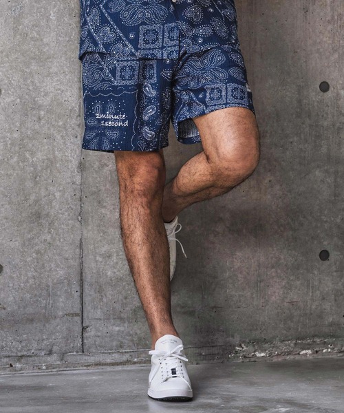 1minute 1second(ワンミニットワンセカンド)の「mp14695-bandana print shrink shorts ショートパンツ(1M26N160)(その他パンツ・メンズ・ブルー/ホワイト/ブラック・L/M/S/XL)」の7枚目の写真
