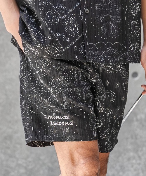1minute 1second(ワンミニットワンセカンド)の「mp14695-bandana print shrink shorts ショートパンツ(1M26N160)(その他パンツ・メンズ・ブルー/ホワイト/ブラック・L/M/S/XL)」の13枚目の写真