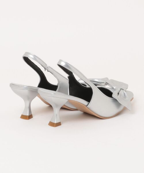 styiro(スタイロ)の「リボン ヒール ポインテッド トゥ バックストラップパンプス(パンプス・レディース・シルバー・37)」の10枚目の写真