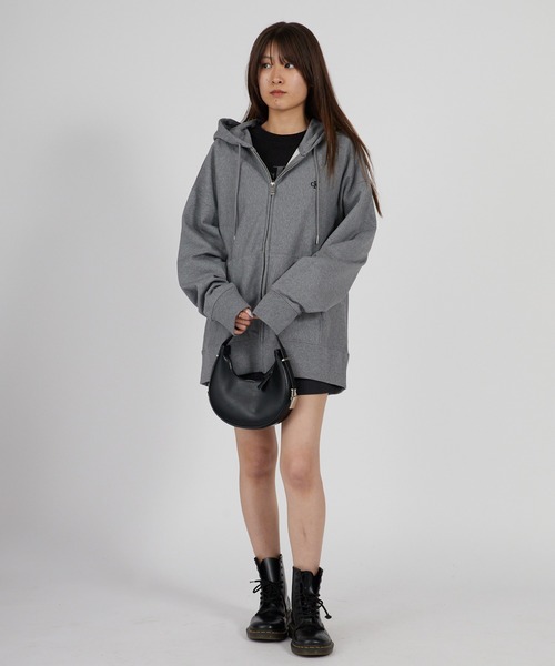 Calvin Klein（カルバン・クライン）の「Calvin Klein/カルバンクライン パーカー - ロングスリーブテリーモノグラムパーカー JUNG KOOK / ジョングク着用商品 フルジップパーカー シンプル 2026年春夏（パーカー・メンズ・ブラック/グレー・M/L/XL）」の14枚目の写真