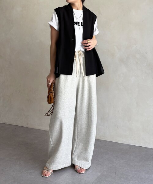 DouDou（ドゥドゥ）の「【WEB限定】バックチュール重ねベスト（ベスト・レディース・ベージュ/ブラック・FREE）」の5枚目の写真