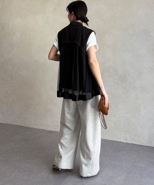 DouDou（ドゥドゥ）の「【WEB限定】バックチュール重ねベスト（ベスト・レディース・ベージュ/ブラック・FREE）」の8枚目の写真