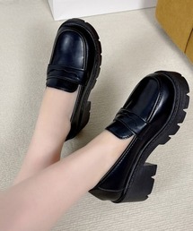 厚底ローファー
