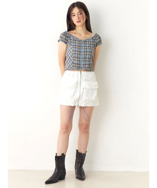 CALNAMUR(カルナムール)の「オフショルチェックミニトップス(シャツ/ブラウス・レディース・オフホワイト/ブルー/ピンク・FREE)」の18枚目の写真