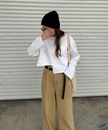 裾デザインカットクロップドロンT(chiica select) / 長袖 シンプルTシャツ 無地 ロンT ショート丈 アシンメトリー 白T 黒T 秋服 秋トップス