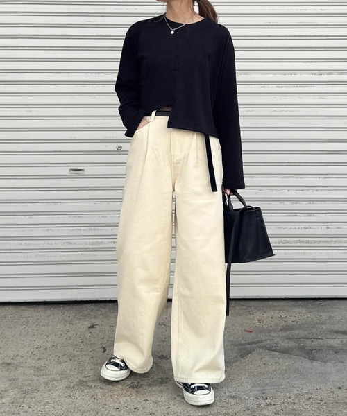 ISOOK(アイスー)の「裾デザインカットクロップドロンT(chiica select) / 長袖 シンプルTシャツ 無地 ロンT ショート丈 アシンメトリー 白T 黒T 秋服 秋トップス(Tシャツ/カットソー・レディース・ブラック/ホワイト・FREE)」の10枚目の写真