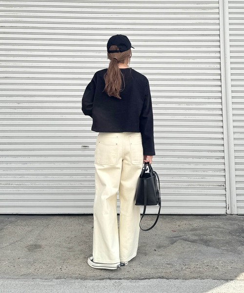ISOOK(アイスー)の「裾デザインカットクロップドロンT(chiica select) / 長袖 シンプルTシャツ 無地 ロンT ショート丈 アシンメトリー 白T 黒T 秋服 秋トップス(Tシャツ/カットソー・レディース・ブラック/ホワイト・FREE)」の12枚目の写真