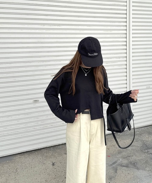 ISOOK(アイスー)の「裾デザインカットクロップドロンT(chiica select) / 長袖 シンプルTシャツ 無地 ロンT ショート丈 アシンメトリー 白T 黒T 秋服 秋トップス(Tシャツ/カットソー・レディース・ブラック/ホワイト・FREE)」の18枚目の写真