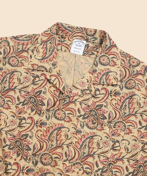BROOKS BROTHERS(ブルックスブラザーズ)の「コットン ブロックプリントパターン ペイズリー オープンカラーシャツ Regular Fit(シャツ/ブラウス・メンズ・ベージュ・MEDIUM/SMALL/LARGE)」の5枚目の写真
