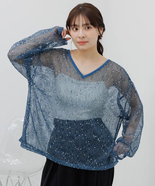 RETRO GIRL(レトロガール)の「Vネックメッシュプルオーバー(Tシャツ/カットソー・レディース・ベージュ/ブルー/ブラック・FREE)」の9枚目の写真
