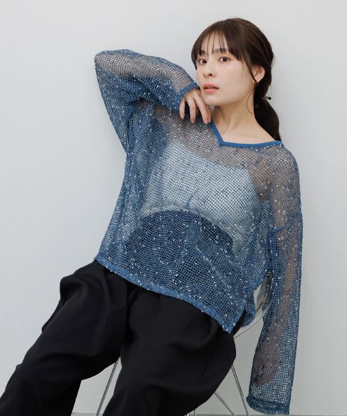 RETRO GIRL(レトロガール)の「Vネックメッシュプルオーバー(Tシャツ/カットソー・レディース・ベージュ/ブルー/ブラック・FREE)」の13枚目の写真