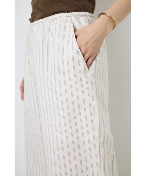 AZUL by moussy(アズールバイマウジー)の「【サイズ,身長別画像あり】フレンチリネンCOOLMAXイージーパンツ(スラックス・レディース・ストライプ/ブラック/オフホワイト・SMALL/MEDIUM)」の7枚目の写真