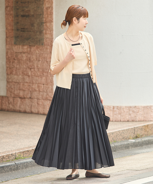 journal standard L'essage(ジャーナルスタンダードレサージュ)の「ウォッシャブルスパンオーガンジープリーツスカート(スカート・レディース・カーキ/ブラック・36/38)」の3枚目の写真