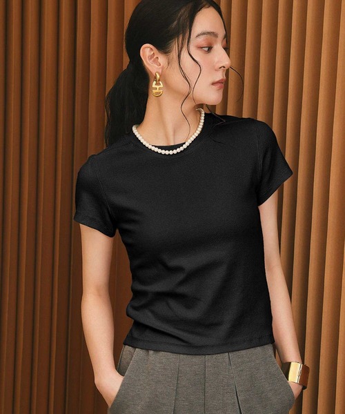 ELFRANK(エルフランク)の「【M/Lサイズ展開】大人の「伸びる」上質Tシャツ(Tシャツ/カットソー・レディース・イエロー/グレー/ピンク/ブラック/レッド/チャコールグレー/ブラウン/オフホワイト・M/L)」の2枚目の写真
