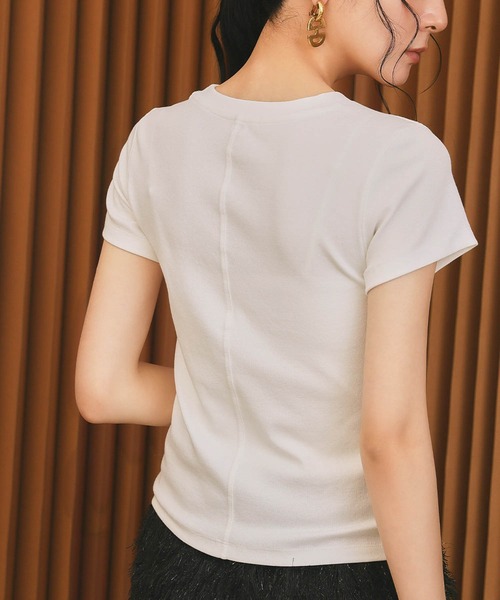 ELFRANK(エルフランク)の「【M/Lサイズ展開】大人の「伸びる」上質Tシャツ(Tシャツ/カットソー・レディース・イエロー/グレー/ピンク/ブラック/レッド/チャコールグレー/ブラウン/オフホワイト・M/L)」の11枚目の写真
