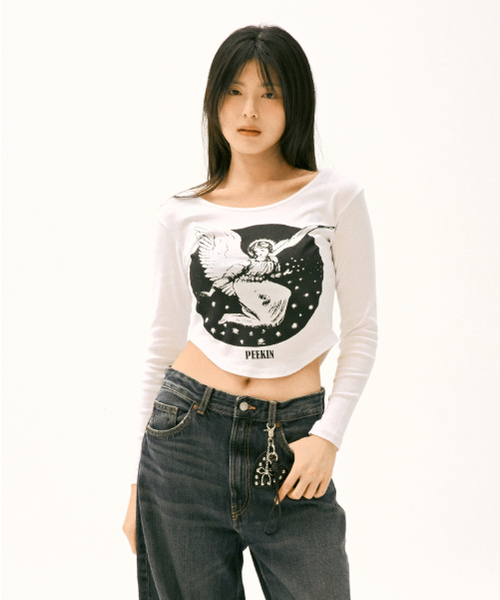 And Again(アンドアゲイン)の「ラウンドエンジェルスリムロングスリーブ(ホワイト)(Tシャツ/カットソー・レディース・その他・FREE)」の1枚目の写真