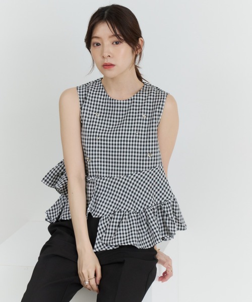 MISCH MASCH(ミッシュマッシュ)の「2026春夏新作 フラワーモチーフペプラムブラウス(シャツ/ブラウス・レディース・イエロー/ブラック×ホワイト・フリ-)」の3枚目の写真