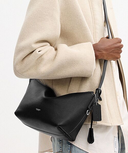 COACH ブラックレザー スリングバッグ/ボディバッグ モット スリング バッグ 22（ショルダーバッグ）｜COACH（コーチ）の