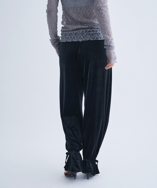 CODE A（コードエー）の「velour easy pants（その他パンツ・レディース・グレー/ブラック・36/38）」の4枚目の写真