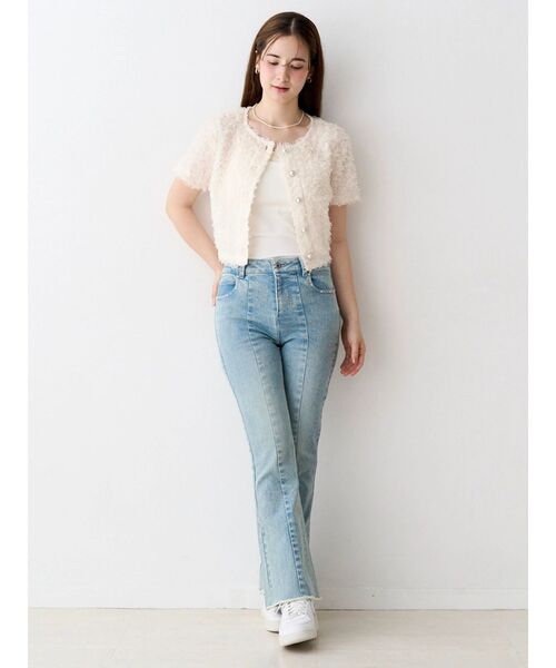 CALNAMUR(カルナムール)の「スタイルアップフレアデニムパンツ(その他パンツ・レディース・インディゴブルー/ライトブルー・SMALL/MEDIUM)」の6枚目の写真
