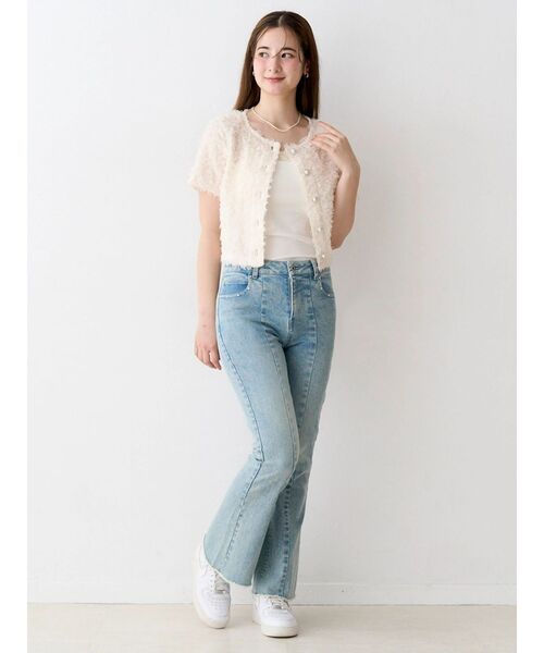 CALNAMUR(カルナムール)の「スタイルアップフレアデニムパンツ(その他パンツ・レディース・インディゴブルー/ライトブルー・SMALL/MEDIUM)」の15枚目の写真