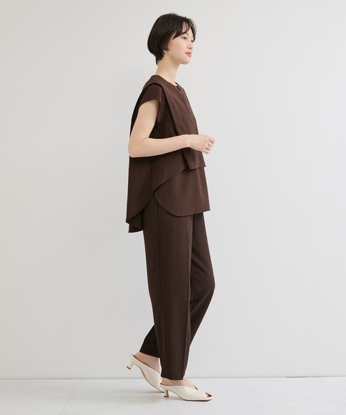 le cercle ADAM ET ROPE'（ルセルクルアダムエロペ）の「タンブラーブッチャーセンタープレスパンツ/セットアップ対応（スラックス・レディース・チャコールグレー/ダークブラウン・FREE）」の10枚目の写真