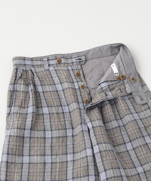 ts(s)（ティーエスエス）の「ts(s) / ティーエスエス Washed Linen Tartan 3P Baggy Short（その他パンツ・メンズ・ネイビー/グレー・2/3）」の4枚目の写真