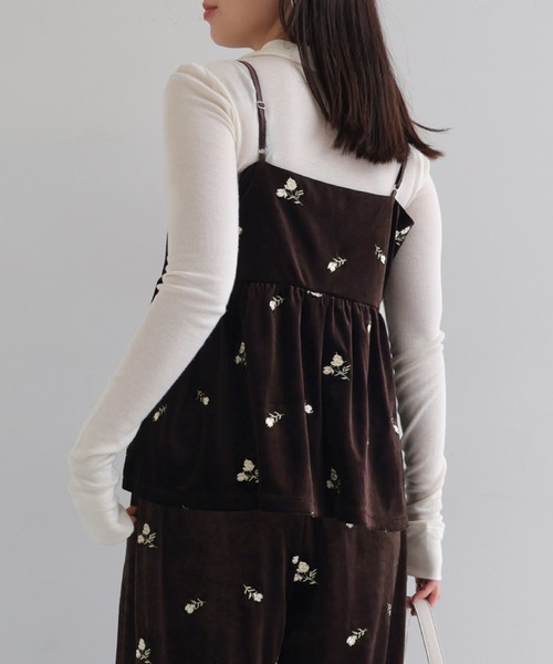 andme(アンドミー)の「小花刺繍ベロアキャミソール(キャミソール・レディース・ブラウン/ブラック・FREE)」の14枚目の写真