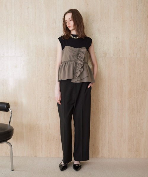 YECCA VECCA(イェッカヴェッカ)の「【2SET】ラッフルキャミセットニット(ニット/セーター・レディース・ブラック/ダークベージュ・FREE)」の9枚目の写真