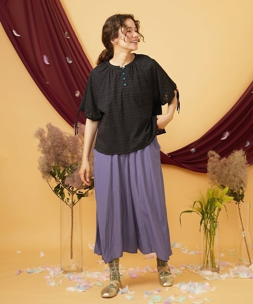 Jocomomola(ホコモモラ)の「Refugio de la lluvia オーバルドットジャカード半端袖ブラウス(シャツ/ブラウス・レディース・ダークインディゴブルー/ブラック・40)」の8枚目の写真
