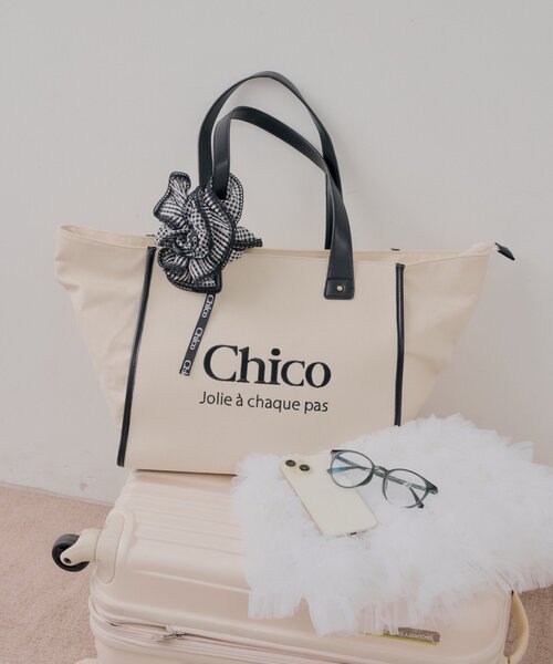 Chico(チコ)の「【キャリーオン】 ロゴ刺繍トラベルトートバッグ(トートバッグ・レディース・ホワイト系その他2/ネイビー/ホワイト系その他・FREE)」の2枚目の写真